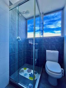 Vista a las montañas y Calefaccion cerca de teleferico y U Catolica