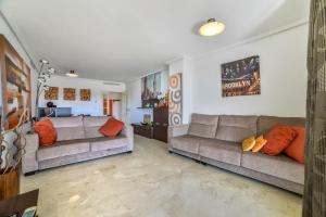 OASIS BEACH MASCARAT