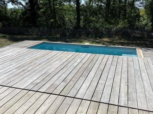 Maisons de vacances Gite confortable avec piscine privee et jardin clos en Dordogne - FR-1-616-319 : photos des chambres