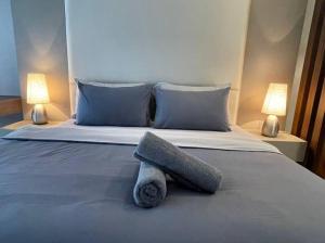 Deluxe Seaview Suite King Bed by The Only Bnb