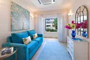 Schooner Bay 207 by Blue Sky Luxury