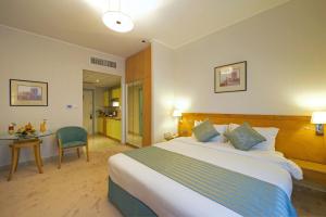 Deluxe Room room in Al Bustan Centre & Residence
