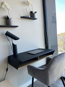 Greenpoint Designer Apartment near Stadium & Waterfront