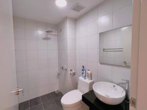 Cozy & Homely Chambers KL@3 Mins Walking Distance to LRT & Monorail