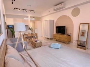 Cozy & Homely Chambers KL@3 Mins Walking Distance to LRT & Monorail