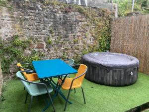 Maison avec son jacuzzi en extérieur