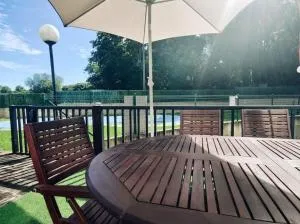 Apartamento con terraza - Ares