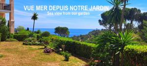 Dans un cadre dexception, Vue mer panoramique à Agay Côte dAzur, Village Vacances Cap Esterel, 2 chambres, avec jardin, golf, climatisation, Wifi, 5 piscines