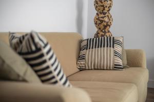 Metro Kabaty Elegant Apartment by BookingHost