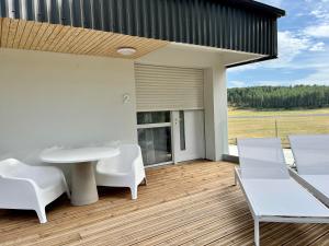 Appartements Domaine de Mende Brenoux Suites & SPA : Studio Lit King-Size