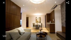 Summerset Apartment- RiverGate District 1