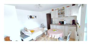 R&B Guest House