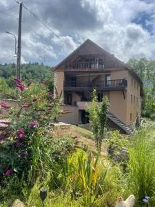 CHEZ ESTER - 普兰凡