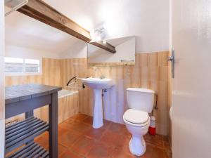 Appartements Nice apartment in Grimaud with private pool : photos des chambres