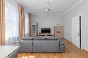 Prestigious city center apartment with free parking by Polo Apartments