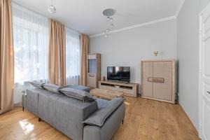 Prestigious city center apartment with free parking by Polo Apartments