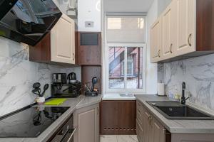 Prestigious city center apartment with free parking by Polo Apartments