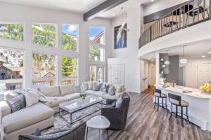 4223 Spruce Way Duplex