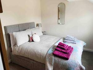 Newton Hall Farm cottage, hot tub garden views Nr Lytham Ribby