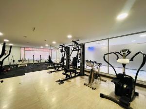 Penthuose diagonal al Quicentro, piscina, Gym, 3 dormitorios de lujo