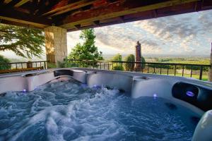 Villa Toscana with jacuzzy