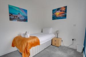 Homesly Guest Rooms, Comfortable En-suite Guest Rooms with Free Parking and Self Check-in