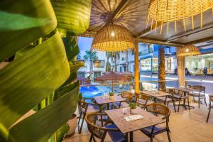 Pefki Deluxe Residences