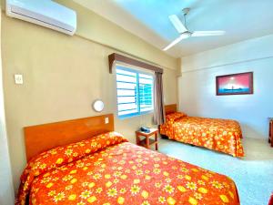 Hotel Delfines - a 2 calles del Acuario Veracruz