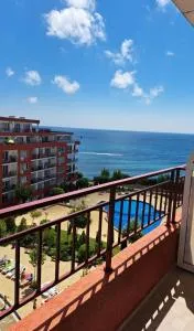 Panorama Fort Noks Apartment - Елените