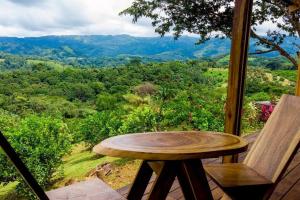 Luxury Villa Caoba- Private, Serene, Amazing Views at Finca Chilanga