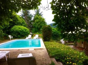 GRANDE MAISON FAMILIALE EN PIERRES SUD ARDÈCHE