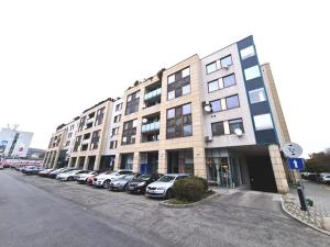 Apartment ACTIVE LIFE - Hockey, Football and Basketball stadium, VIVO Shopping center - parking and air conditioned