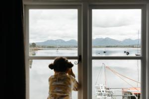 Roundstone Quay House