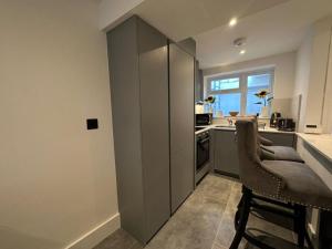 Two Bedroom House In Kilburn