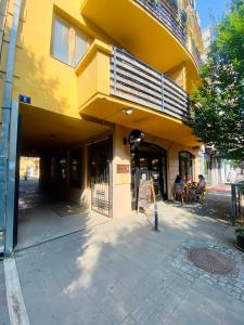 888 Apartment