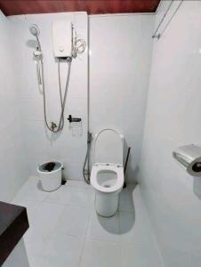 Simple Room in a Transient House