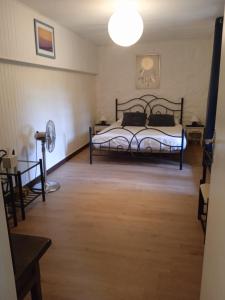 B&B / Chambres d'hotes Chambres d'hotes du Peras : photos des chambres