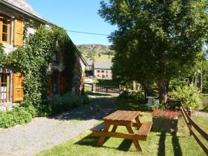 Maisons de vacances Gite Murat-Chastel-sur-Murat, 2 pieces, 4 personnes - FR-1-742-48 : photos des chambres