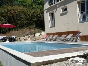 Maisons de vacances Gite Lacapelle-Viescamp, 5 pieces, 8 personnes - FR-1-742-53 : photos des chambres