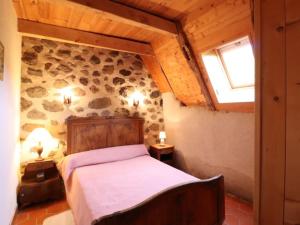 Maisons de vacances Gite Thiezac, 4 pieces, 6 personnes - FR-1-742-79 : photos des chambres