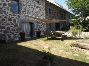 Maisons de vacances Gite Ussel, 5 pieces, 8 personnes - FR-1-742-57 : Maison de Vacances