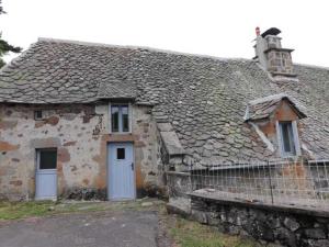 Maisons de vacances Gite Saint-Jacques-des-Blats, 3 pieces, 4 personnes - FR-1-742-360 : photos des chambres