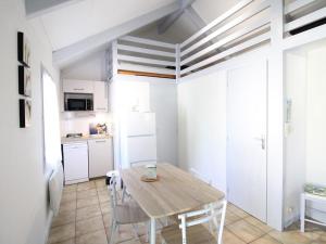 Maisons de vacances Gite Arnac, 2 pieces, 4 personnes - FR-1-742-403 : photos des chambres