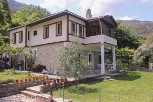 Doctors House Mikros Prinos