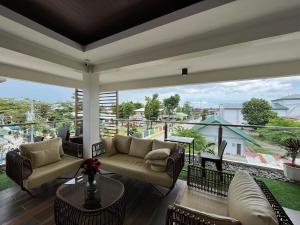 Baron & Pedras Residence