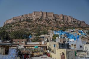 Pushp Guest House