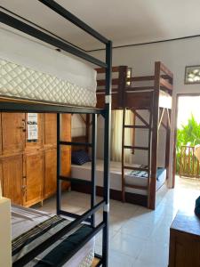 Giường Tầng Trong Phòng Ngủ Tập Thể Cho Nam Và Nữ (Bunk Bed in Mixed Dormitory Room)