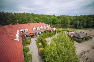 Hubertus Aparthotel & Restaurant & Horse Club - Semlin