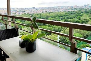 Casa Antonio at Fairway Terraces Family Penthouse 2BR Wi-Fi Nr Golf, Airport, Fort BGC