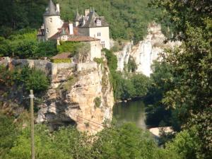 Maisons de vacances Grande maison Chez Leontine a Lacave 6 a 12 personnes : photos des chambres